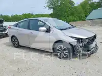 2017 Toyota PRIUS photo