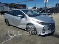 2017 Toyota PRIUS photo