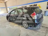 2017 Toyota PRIUS photo