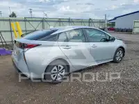 2017 Toyota PRIUS photo