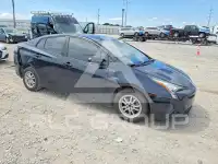 2017 Toyota PRIUS photo