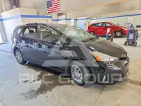 2017 Toyota PRIUS photo