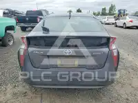 2017 Toyota PRIUS photo