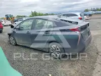 2017 Toyota PRIUS photo