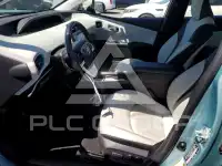 2017 Toyota PRIUS photo