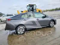 2017 Toyota PRIUS photo