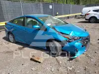 2017 Toyota PRIUS photo