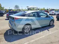 2017 Toyota PRIUS photo