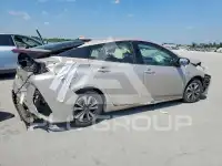 2017 Toyota PRIUS photo