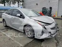 2017 Toyota PRIUS photo