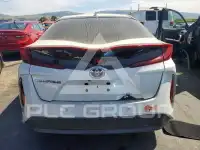 2017 Toyota PRIUS photo