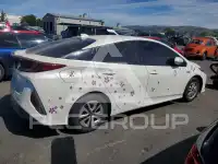2017 Toyota PRIUS photo