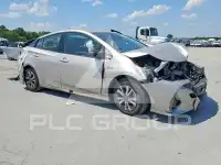 2017 Toyota PRIUS photo
