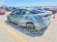 2017 Toyota PRIUS photo