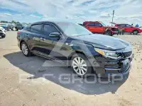 2017 KIA Optima photo