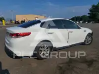 2017 KIA Optima photo