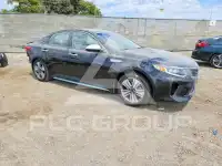 2017 KIA Optima photo