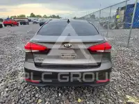 2017 KIA Forte фото