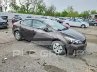 2017 KIA Forte фото