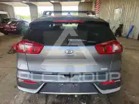 2017 KIA Niro photo