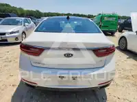 2017 KIA Cadenza photo