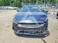 2017 KIA Cadenza photo