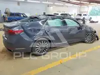 2017 KIA Cadenza photo
