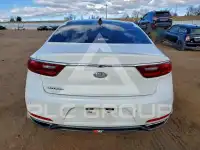 2017 KIA Cadenza photo