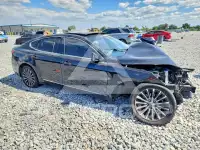 2017 KIA Cadenza photo