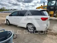 2017 KIA Sedona фото