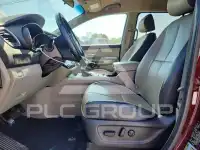 2017 KIA Sedona photo