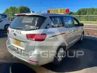 2017 KIA Sedona фото