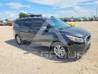 2017 KIA Sedona photo