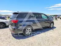 2017 KIA Sedona фото