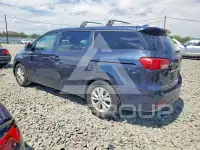 2017 KIA Sedona photo