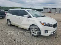 2017 KIA Sedona photo