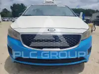 2017 KIA Sedona photo
