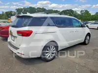2017 KIA Sedona фото