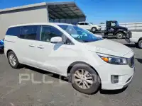 2017 KIA Sedona photo