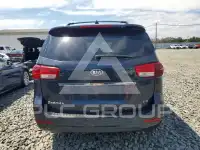 2017 KIA Sedona photo