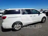 2017 KIA Sedona photo