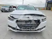 2017 Genesis G90 photo