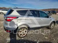 2017 Ford ESCAPE photo