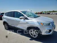 2017 Ford ESCAPE photo