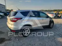 2017 Ford ESCAPE photo