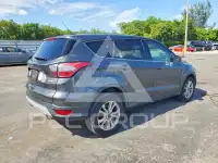 2017 Ford ESCAPE photo