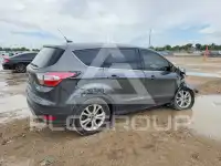 2017 Ford ESCAPE photo
