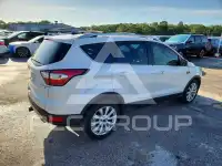 2017 Ford ESCAPE photo