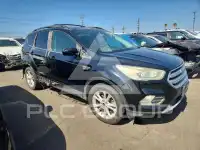 2017 Ford ESCAPE photo