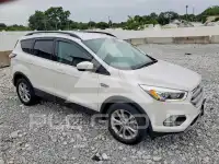 2017 Ford ESCAPE photo